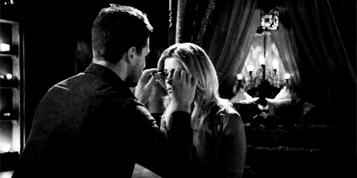 olicity-glasses-bw.gif