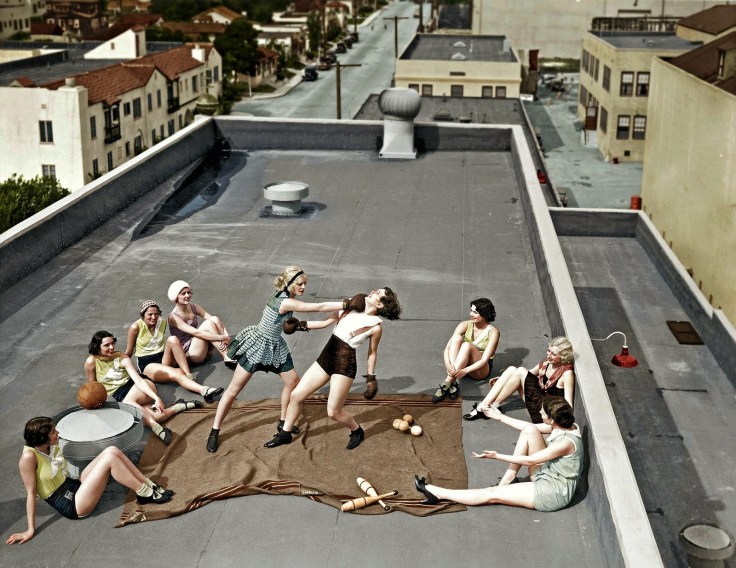 Women boxing on a roof, 1938 (2)